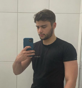 <em>Pablo Gomez</em>